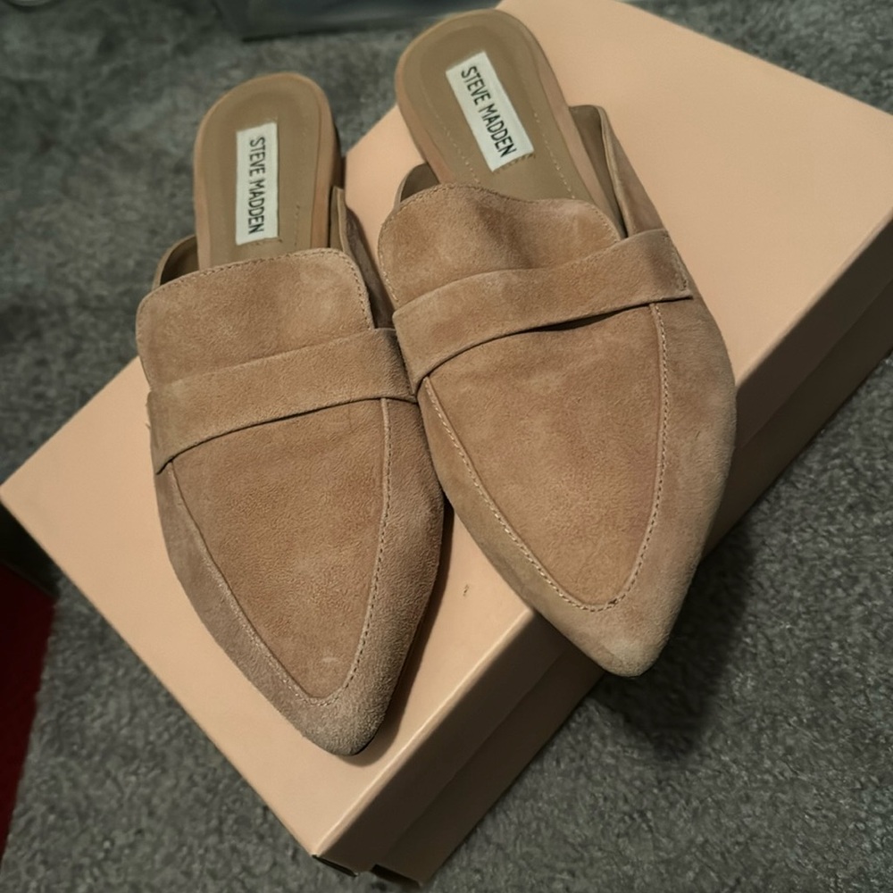 Steve Madden slides - tan suede